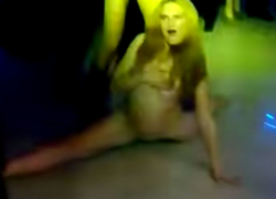 Обнаженные луганские студентки показали пикантные шпагаты на видео