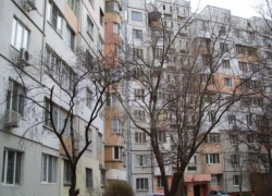 Смертельный прыжок долгожителя с 8 этажа шокировал его дочь и внука в Кишиневе 