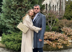 Как выглядит замок, в котором живут мисс-бикини Анастасия Фотаки и миллиардер Габриэль Стати