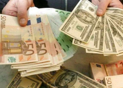 Падение курса национальной валюты прекратится, когда у паникеров закончатся свободные леи, - эксперт