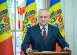 Граждане не должны платить за «кражу века», - Додон