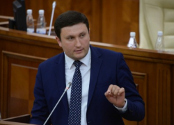 В последние часы перед отставкой, правительство Санду трудоустраивало своих людей на ключевые посты