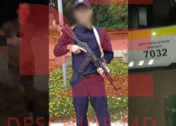 Пьяный пограничник избил женщину-полицейского и повредил полицейскую машину