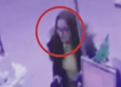 Женщина, сбившая старушку на переходе на Ботанике, попала на видео