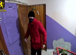 Грабили квартиры и частные дома: задержаны трое преступников