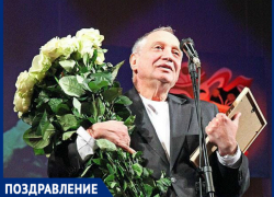 У Юрия Хармелина юбилей: бессменному руководителю театра «С улицы Роз» исполняется 65 лет