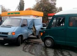 Двенадцать человек пострадали в столкновении двух микроавтобусов в Тирасполе