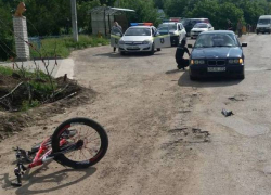 Молодая женщина за рулем BMW сбила несовершеннолетнего на велосипеде в Каушанах