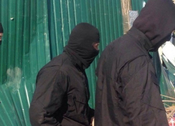 В Страшенах младший брат в одиночку избил толпу ночных грабителей с пистолетом