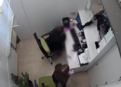 Мужчина в маске совершил разбойное нападение на микрофинансовую организацию и сел на 8 лет