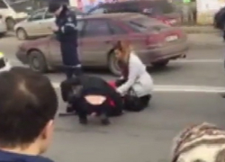 Автомобиль сбил женщину на пешеходном переходе в центре Кишинева