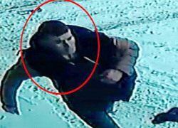 Бандит, напавший на беззащитную женщину в Кишиневе, попал на видео 