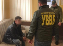 Молдаванин предложил украинским таможенникам взятку... российскими рублями
