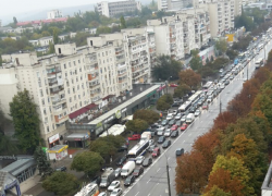 Авария на Рышкановке. Троллейбус столкнулся с легковой машиной 