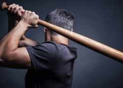 Мужчина до смерти забил палкой своего отца в Ниспоренком районе