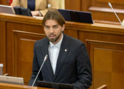 Парламент выделил 12 млн леев на первый этап строительства Национального стадиона