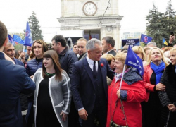 Демократы привезут из сел «активистов» для участия в митингах