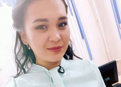 Красавица-телеведущая погибла в сломанном лифте на глазах маленькой дочери
