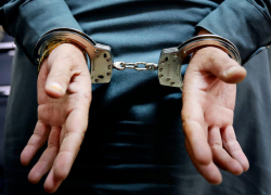 Молдаванина, подозреваемого в совершении тяжких преступлений, задержали псковские пограничники 