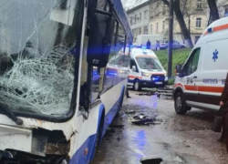 Один из полицейских, причастных к аварии на улице Мунчешть, скончался в больнице