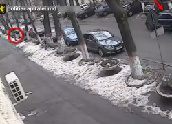 Момент кражи сумки из машины секретаря молдавской митрополии попал на видео 