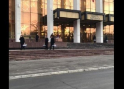 Членам ДПМ в Дворце Республики раздали тайные подарки