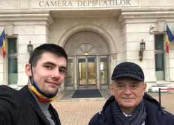 Билецкий и Волосатый объявили об открытии офиса румынской партии в Кишиневе, громогласно запретив депутатам ПСРМ посещать его