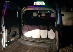 Таксист из Бельц попался на перевозке контрафактного алкоголя