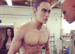 Неутомимых секс-роботов с бионическим пенисом запустили в производство для женщин 