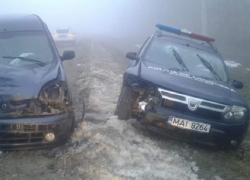  Пограничники попали в тройное ДТП у женского монастыря в Ниспоренах