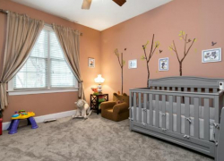 Родители жалуются на неофициальные сборы в школах и детсадах