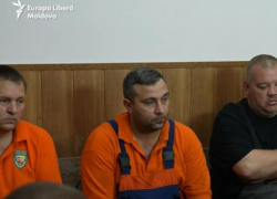 Полицейский бросил работу и устроился мусорщиком