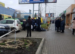 Молодой мужчина сорвался с высоты при замене рекламного баннера в Комрате 