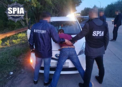 Задержан мужчина из Каушан, который прикидывался полицейским и принуждал девушек к проституции