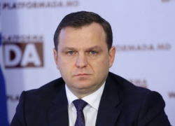 Нэстасе грозится обставить Додона во втором туре президентских выборов