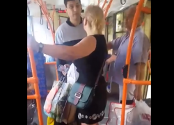 Троллейбусные схватки: в столичном общественном транспорте развернулась драка за место