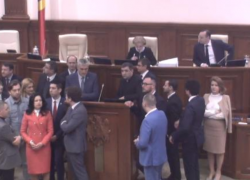 Влад Батрынча: жаль, что граждане вынуждены быть зрителями этого шоу