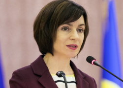 Молдавская басня о белой вороне и черном воронке: Санду заявила, что за ней следят