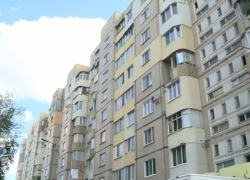 Девушку, которую считали самоубийцей, на самом деле выкинули из окна 