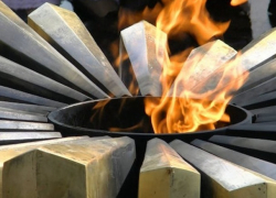 Как в правительстве пытаются объяснить тушение Вечного огня