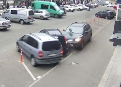 Опубликовано видео момента аварии на Ботанике