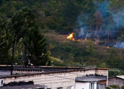 Масштабный пожар вспыхнул в столице за час до усиления ветра 