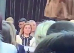 Майя Санду засветилась на показе мод молдавских дизайнеров 