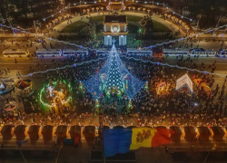 Примэрия Кишинева потратила около миллиона леев на украшение города к зимним праздникам