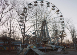 В Долине роз установят современные карусели, а советские – демонтируют