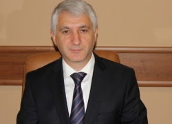 «Борсетка» уйдет из парламента на неделе – Константин Ботнарь сложит мандат депутата