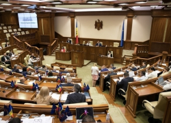 Депутаты утвердили руководителей и состав парламентских комиссий 