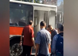 В Кишиневе загорелся троллейбус