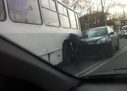 Авария спровоцировала гигантскую пробку на Рышкановке 