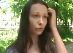 Золотую цепочку с шеи молодой женщины в Кишиневе сорвал рецидивист на глазах у ее ребенка